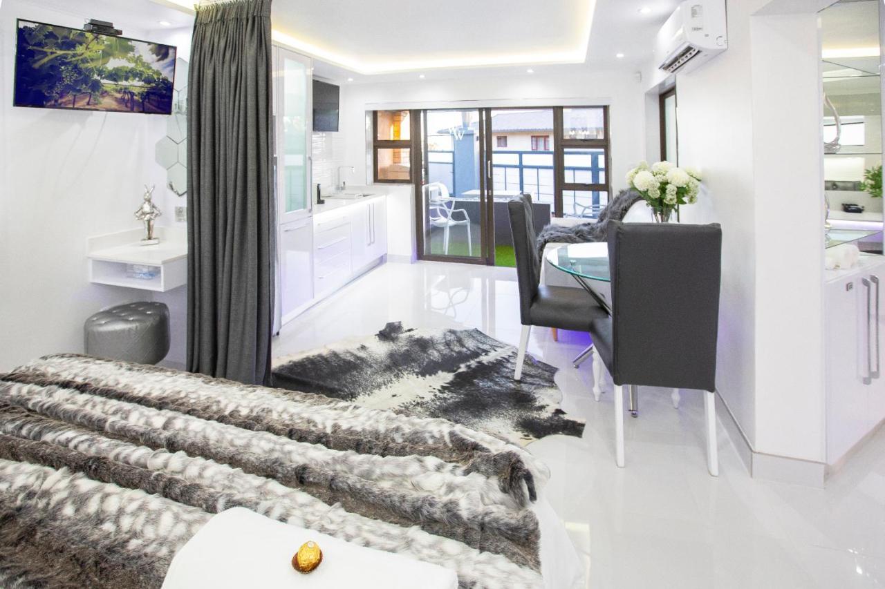 Wilderness Waters Boutique Suites - Adults Only Екстериор снимка